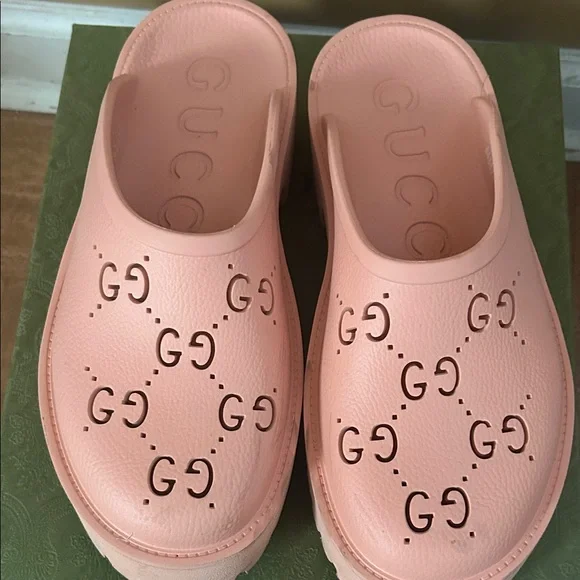 Gucci Blush Pink Perforated Clogs - Picture 5 of 6